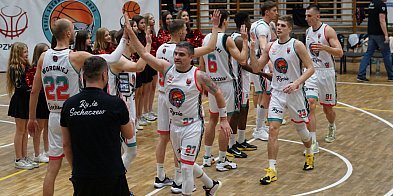 Rysie i przedświąteczny mecz domowy-90130