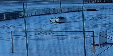 Wjechali i zniszczyli boisko Promyka-90466