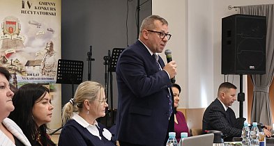 O sztandarze na sesji w gminie Iłów, wójt obiecuje pomoc-88313