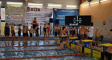 Święto Niepodległości. 166 pływaków w Sochaczewie-88787