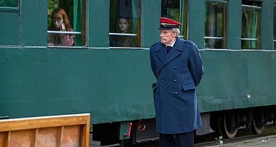 Daniel Olbrychski w Sochaczewie. Wąskotorówka planem filmowym-88808