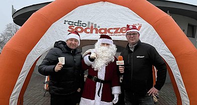Święty Mikołaj Radia Sochaczew rozdawał prezenty w centrum miasta-90027