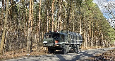 Bombowe znalezisko Sochaczewskiej Grupy Odkrywców, na miejscu saperzy