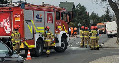 Akcja ratunkowa na Staszica: zderzenie osobówki z busem
