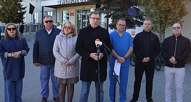 O służbie zdrowia pod szpitalem w Sochaczewie