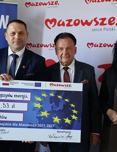 Marszałek Struzik w Brochowie z milionami środków unijnych, umowy podpisane-86803
