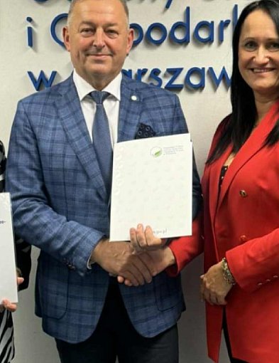 Jest dotacja na samochód ratowniczo - gaśniczy dla OSP Młodzieszyn-88475