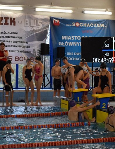 Święto Niepodległości. 166 pływaków w Sochaczewie-88787