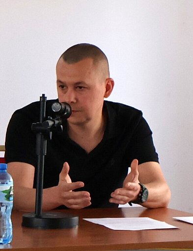 Szybki internet w gminie Brochów: ciągniemy światłowód w najgorsze lasy