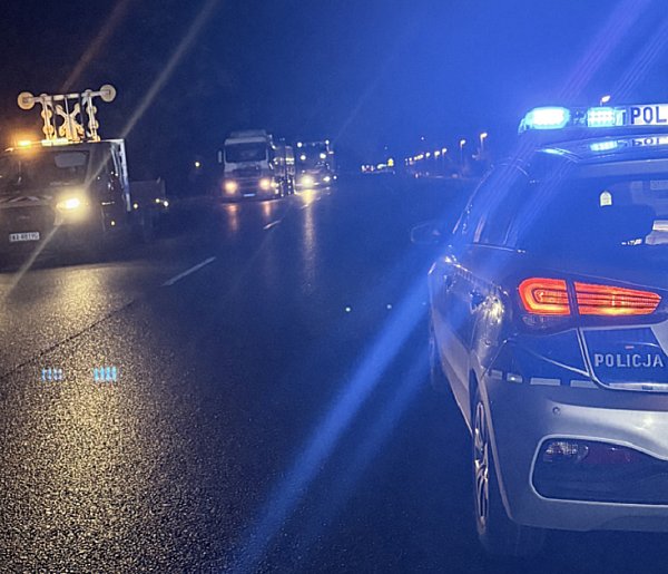 Policja o śmiertelnym potrąceniu: w zdarzeniu brały udział dwa pojazdy-87894