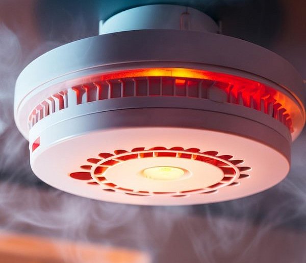 Rewolucja w przepisach pożarowych. Nowe obowiązki dla właścicieli domów i firm-88428