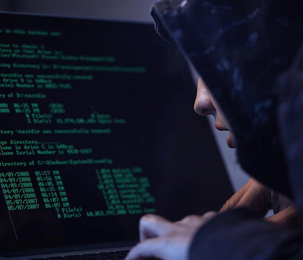 Wyciek danych z tysięcy sklepów internetowych. Ujawniono dane klientów-88484