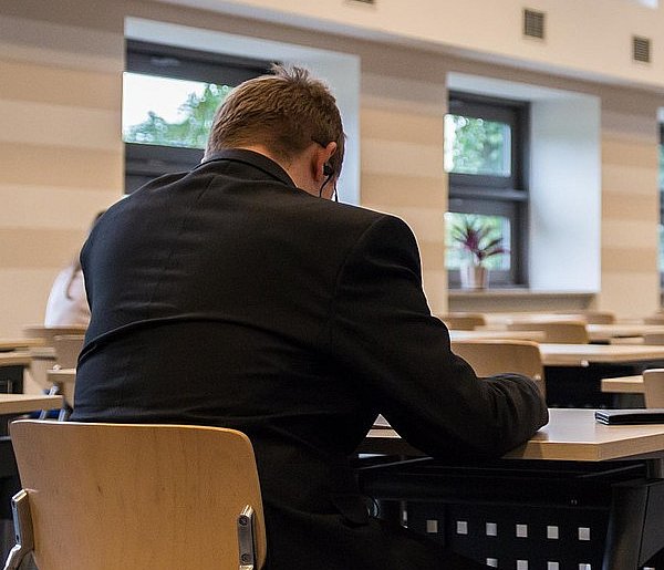 Zmiany w przepisach o wynagrodzeniach. Zapłacą za gotowość do pracy-88602