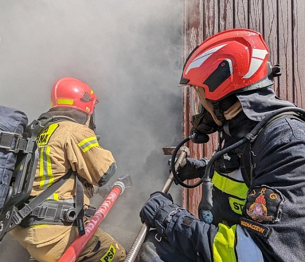 Pożar w Kożuszkach Parcel, trwa kilkugodzinna akcja gaszenia-88604