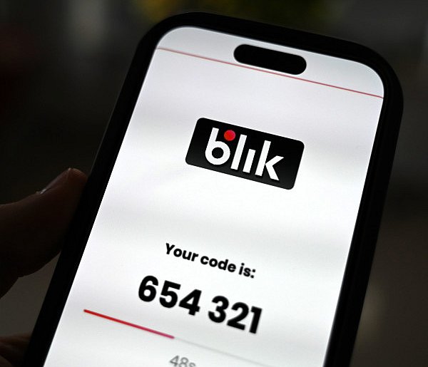 Codzienny przelew BLIK do znajomego? Skarbówka może to sprawdzać-88713