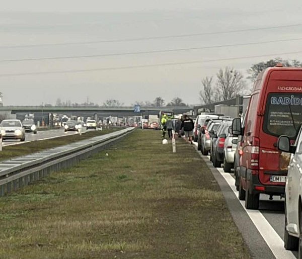 A2 całkowicie zablokowana w kierunku Warszawy-89165
