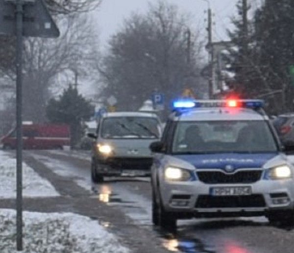 Sochaczew: cztery flakony perfum i perspektywa 7,5 roku więzienia-89295