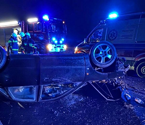 Dachowanie w Młodzieszynie. Służby apelują o rozwagę-89643