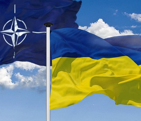 Premier Wielkiej Brytanii zwołuje pilne spotkanie liderów-89701