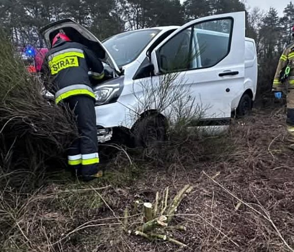 Zdarzenie drogowe w Młodzieszynku-90096