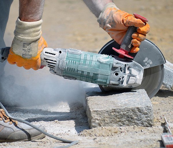 Weszły nowe przepisy. ZUS przyjmuje setki tysięcy wniosków-90704