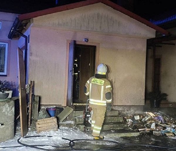 Pożar kotłowni w Nowym Kozłowie Drugim, na miejscu 18 strażaków