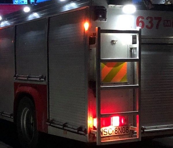 Pożar domu w Starym Dębsku, mieszkańcom zabezpieczono tymczasowe lokum