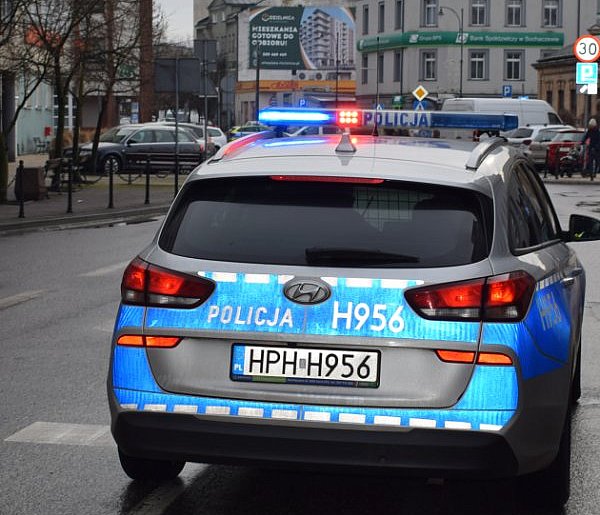 Zderzenie z latarnią na Fabrycznej. Kierowca miał 4 promile