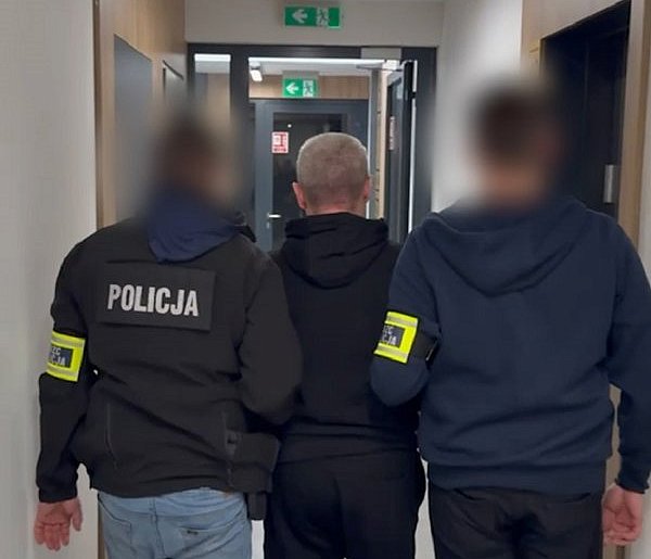 Sochaczew: podrabianie i pranie pieniędzy, kontrterroryści w akcji [VIDEO]