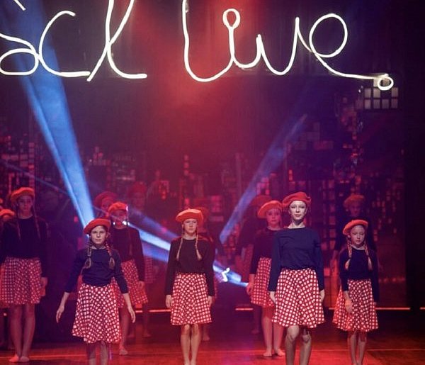 Muzyczna podróż pod dachy Paryża z SCK