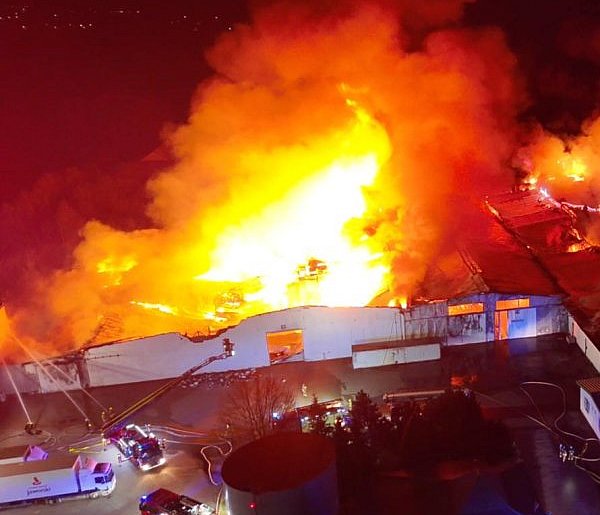 Strażacy o pożarze w Bramkach: był najtrudniejszym w historii komendy