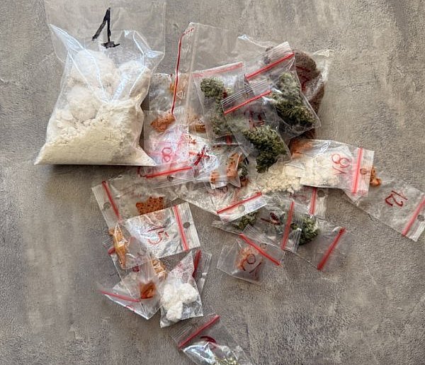 Chciał przekupić policjantów narkotykami. 33-letni sochaczewianin w areszcie