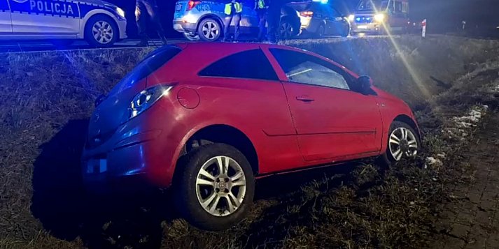 Teresin: kradzież, pościg i strzały ostrzegawcze, w tle ranny policjant [VIDEO]