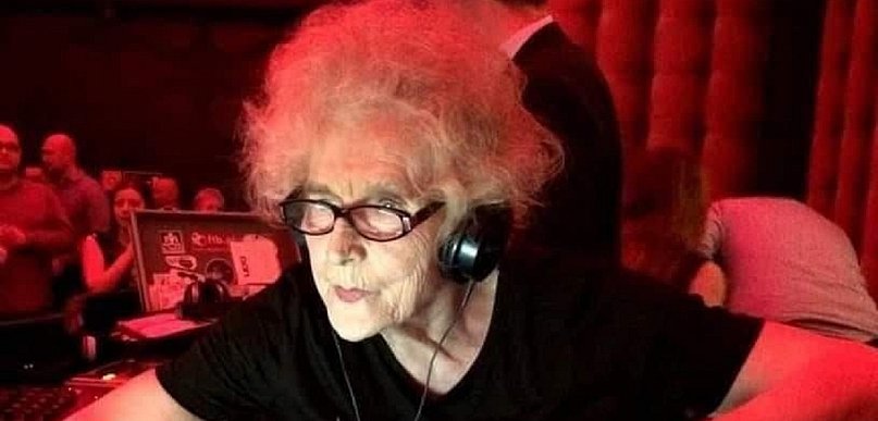 DJ Vika porwie sochaczewskich seniorów do tańca