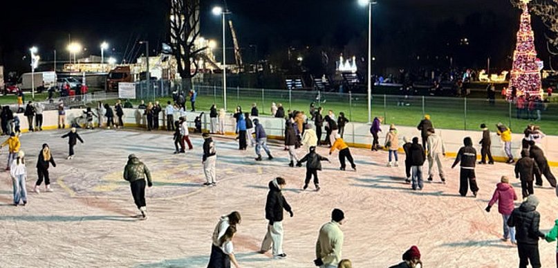 Ciche godziny na lodowisku w Błoniu, taka ciekawostka
