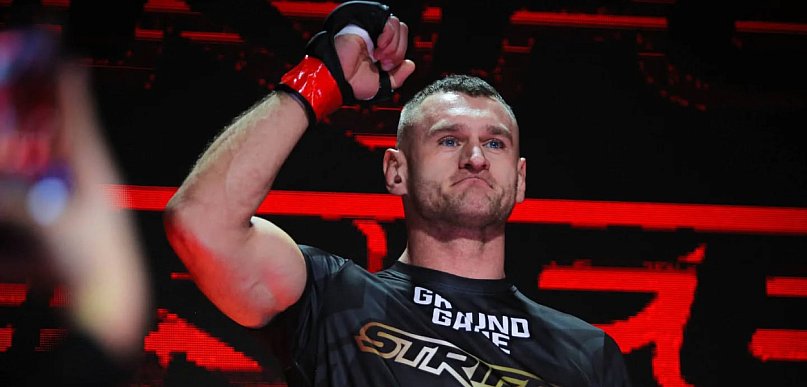 Licytacje WOŚP: strój i rękawice KOSY, a z nimi niesamowita historia