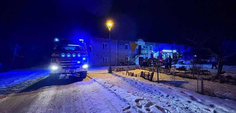 Pożar kamienicy w Młodzieszynie, ewakuowano 11 osób