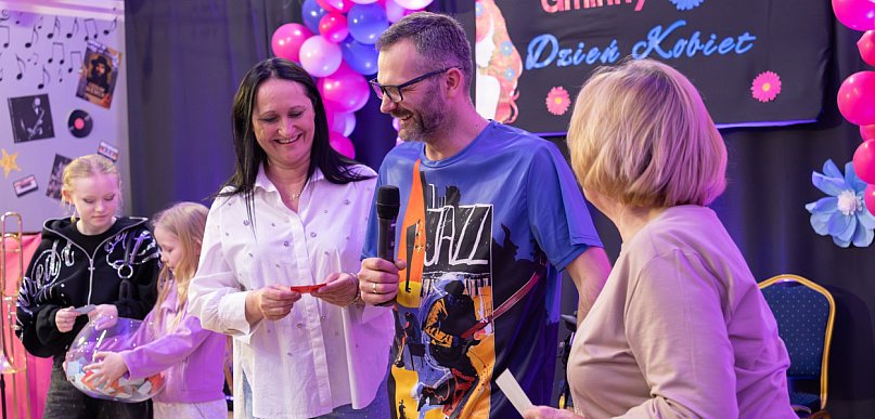 Dzień Kobiet w Gminie Młodzieszyn: wieczór pełen muzyki i kobiecej energii