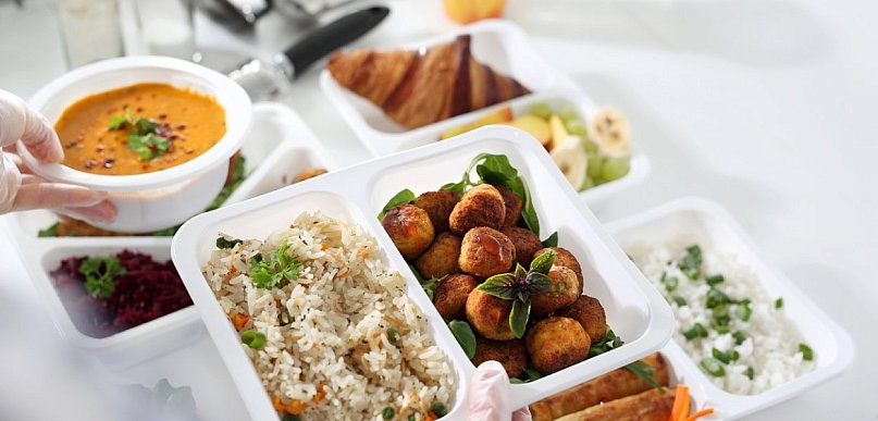 Wymiana dań i wybór menu: jak w praktyce działa personalizacja diety pudełkowej?