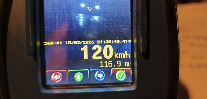 Pędził 120 km/h przez Staszica, 20-latek ukarany