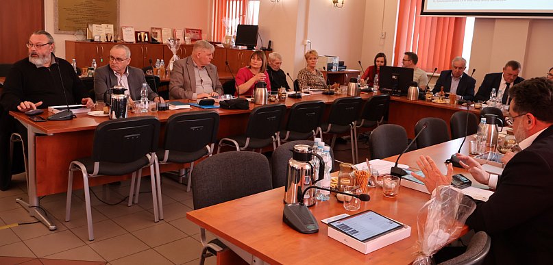 Gmina Sochaczew da powiatowi pieniądze na most