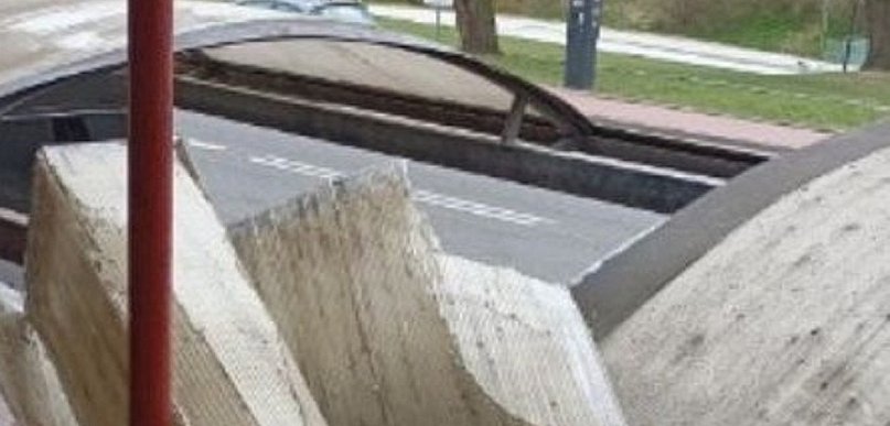 Wszedł na wiatę przy Traugutta, zerwał dach, wróci do Ukrainy