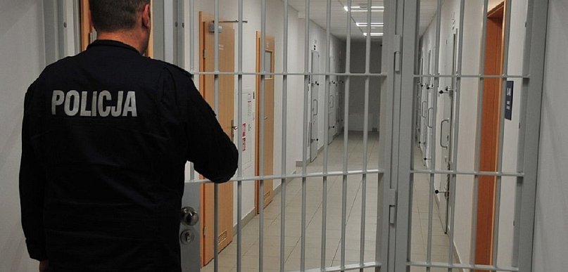 Awantura w Sochaczewie. Matka zraniła córkę nożem