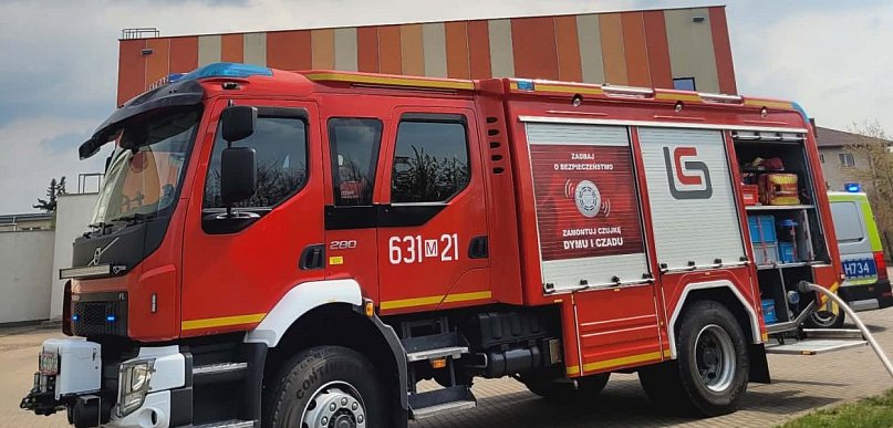 Pożar nieużytków za SP4, sytuacja pod kontrolą