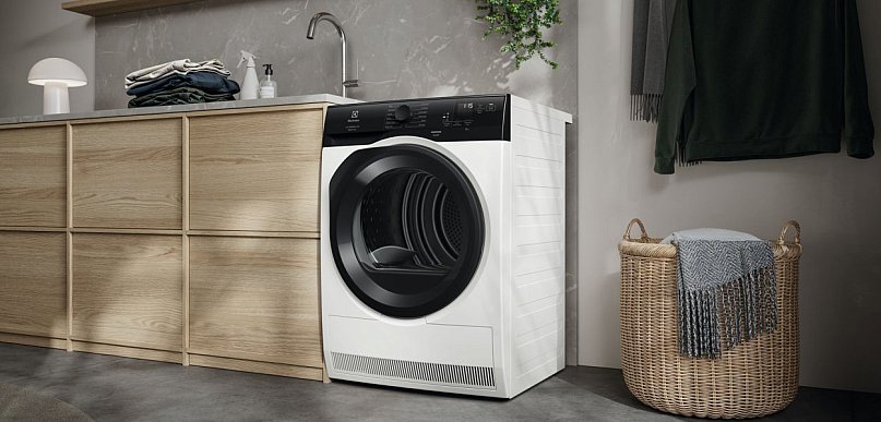 Problem z zagnieceniami? Technologia SteamCare pomaga odświeżyć ubrania i wygładzi