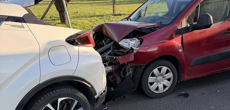 Wypadek w Dzięglewie, jedna osoba w szpitalu