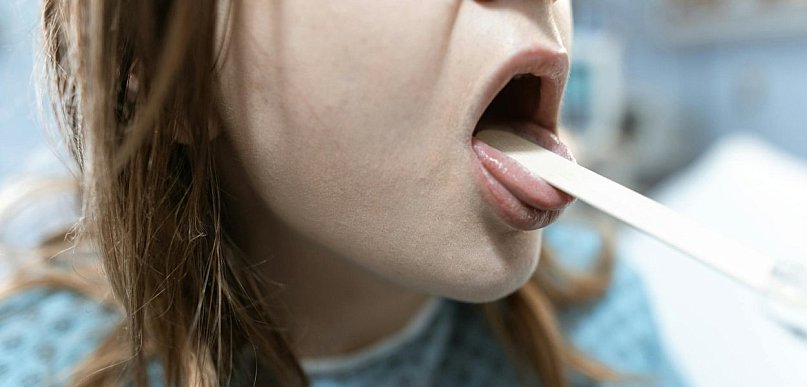 Angina – czym jest i jak rozpoznać jej objawy?