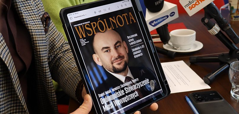 Burmistrz Daniel Janiak na okładce znanego dwutygodnika
