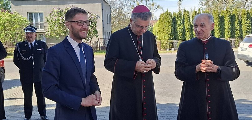 Biskup Wojciech Osial z wizytą w Rybnie