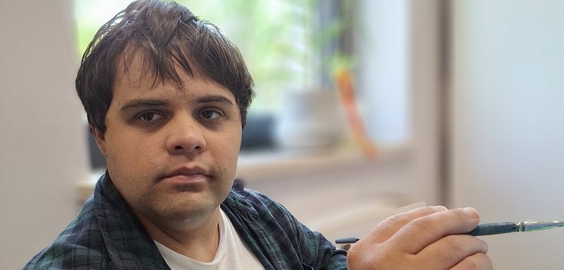 Malarstwo Mikołaja Grajka wychodzi z Sochaczewa, by czynić więcej